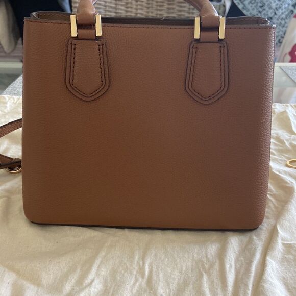 MK Médium Satchel with xbody strap and key card holder marching NWT brown gold - Picture 14 of 16